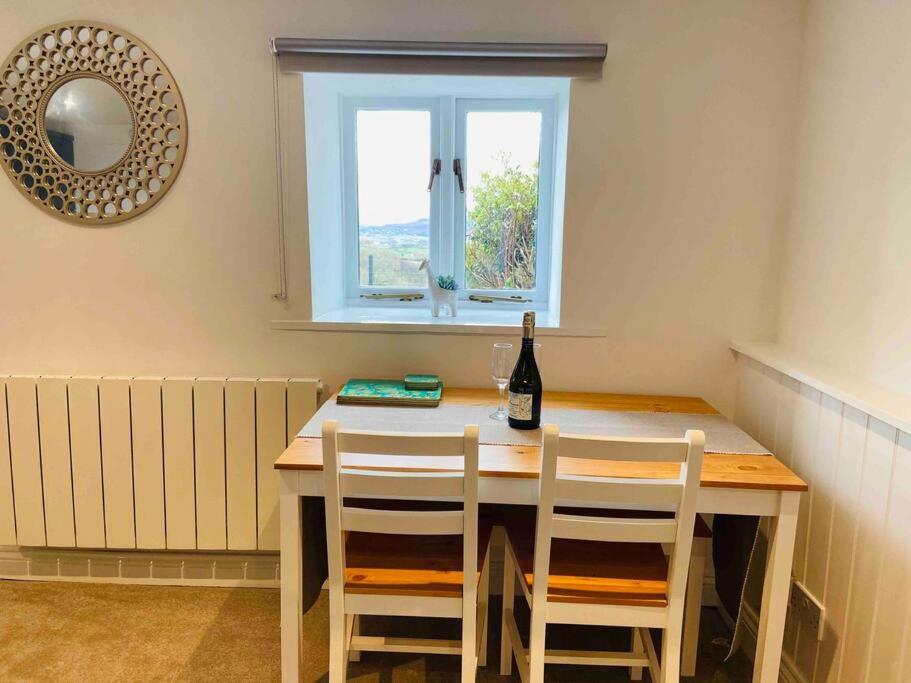 The Mill Stylish Rural Apartment With Beautiful Views Welsh Newton Common Exterior photo